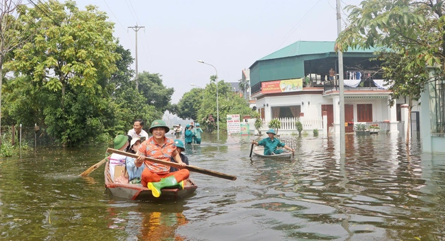 Tự Long chèo thuyền cùng Xuân Bắc, làm điều ý nghĩa dịp Trung thu - Ảnh 2.